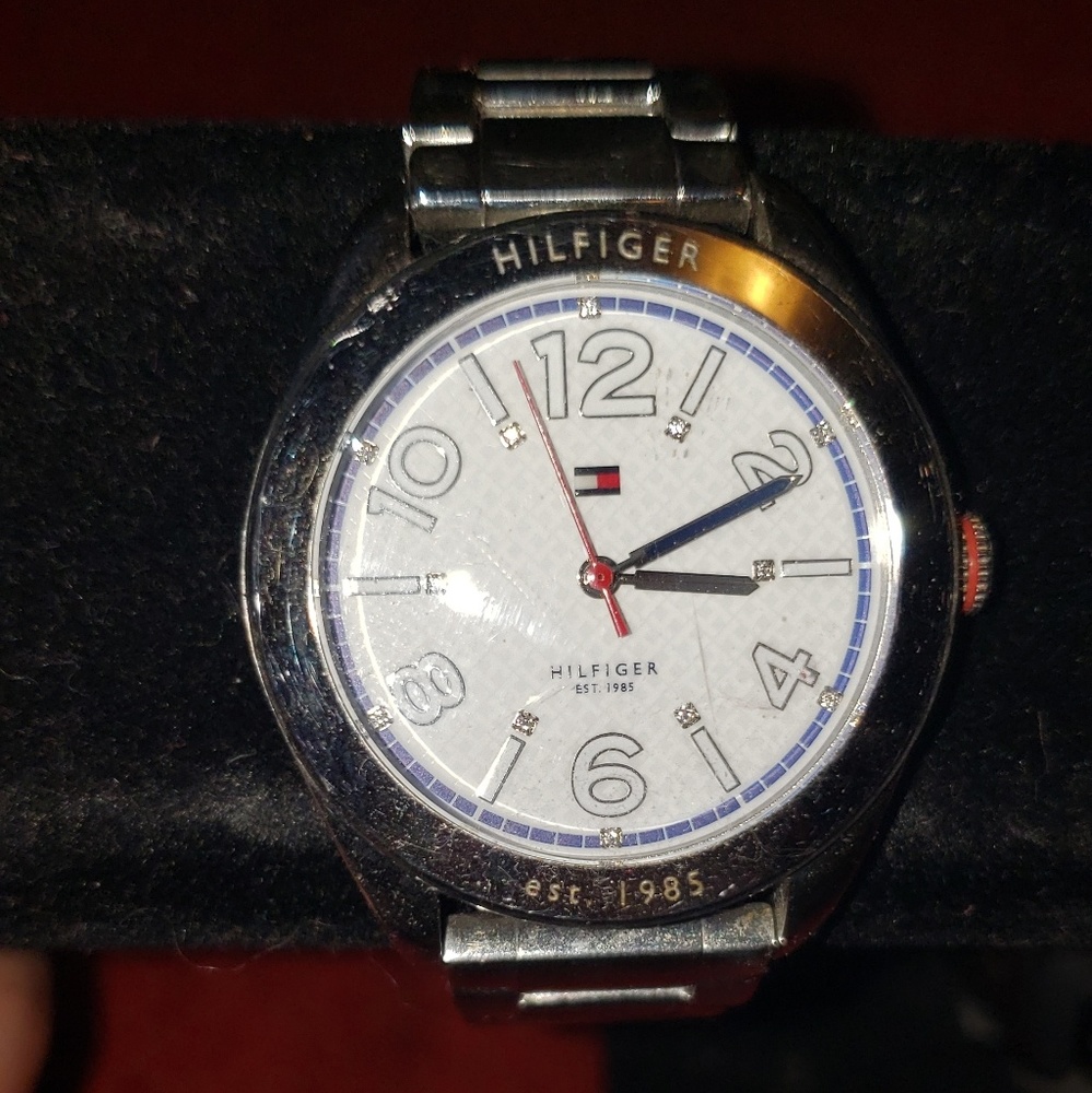 tommy hilfiger watch